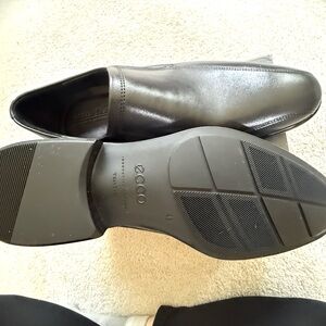 Men's Leather Slip-On Dress Shoe